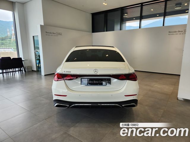Mercedes-Benz E-Class E200 AMG Line