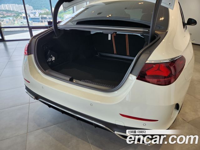 Mercedes-Benz E-Class E200 AMG Line