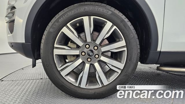 Land Rover Discovery Sport 2.0 TD4 HSE Luxury
