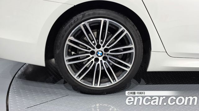 BMW 5-Series 520d M Sport Package Plus