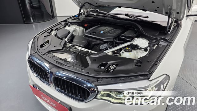BMW 5-Series 520d M Sport Package Plus
