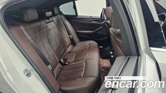 BMW 5-Series 520d M Sport Package Plus