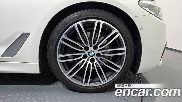 BMW 5-Series 520d M Sport Package Plus