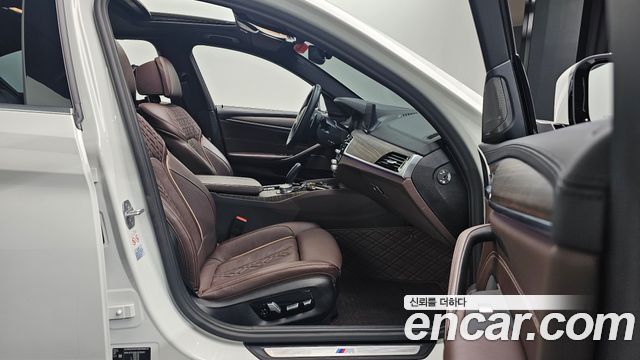 BMW 5-Series 520d M Sport Package Plus