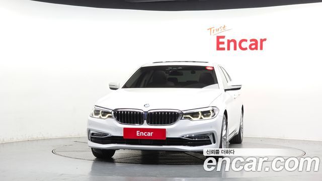 BMW 5-Series 520d xDrive Luxury Plus