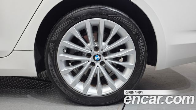 BMW 5-Series 520d xDrive Luxury Plus