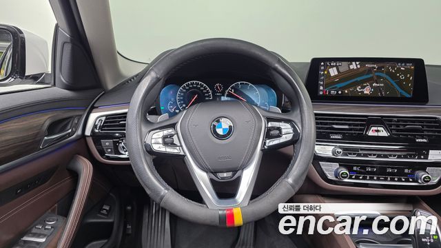 BMW 5-Series 520d xDrive Luxury Plus