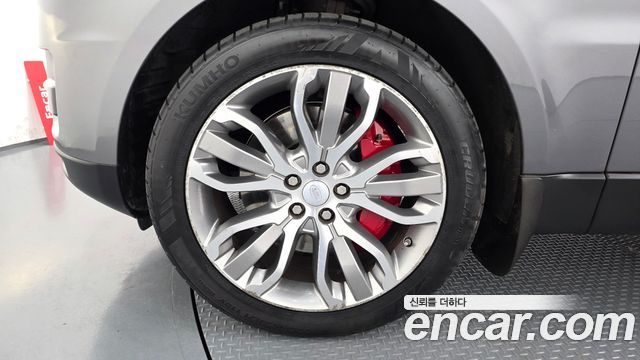 Land Rover Range Rover Sport 3.0 SDV6 HSE Dynamic