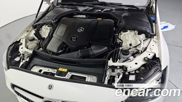 Mercedes-Benz C-Class C200 4MATIC Avantgarde