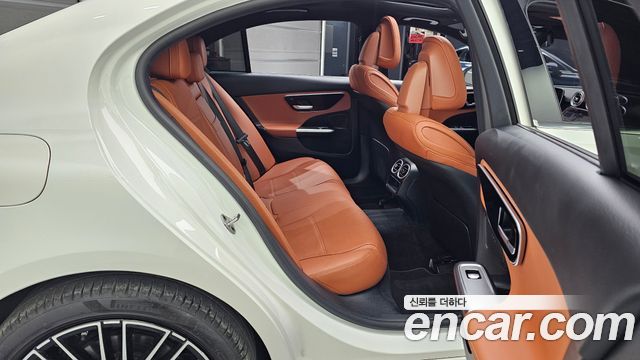 Mercedes-Benz C-Class C200 4MATIC Avantgarde
