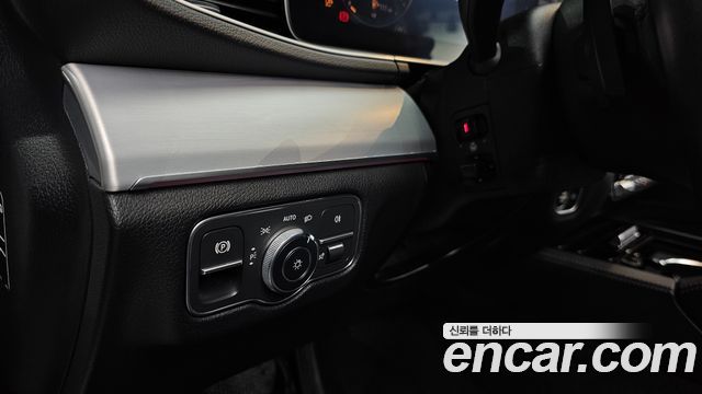 Mercedes-Benz GLE-Class GLE300d 4MATIC