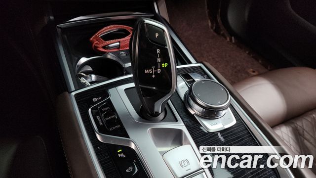 BMW 7-Series 730d xDrive M Sport