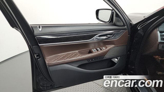 BMW 7-Series 730d xDrive M Sport