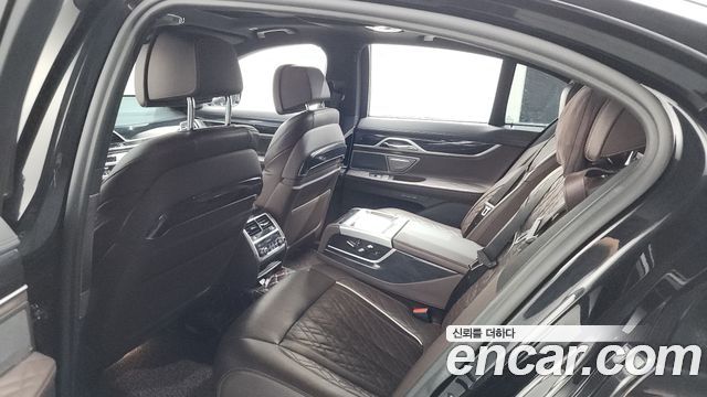 BMW 7-Series 730d xDrive M Sport