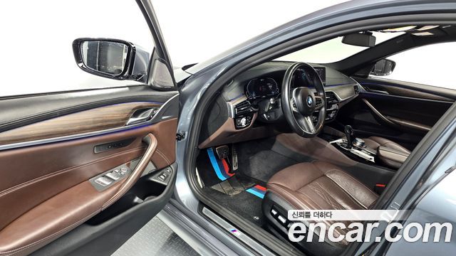 BMW 5-Series 530e M Sport