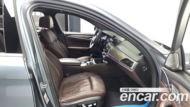 BMW 5-Series 530e M Sport