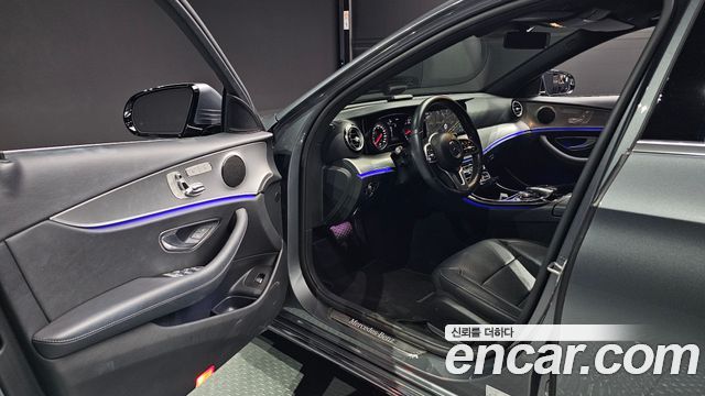 Mercedes-Benz E-Class E300 Avantgarde