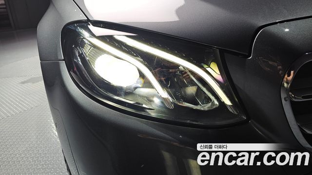 Mercedes-Benz E-Class E300 Avantgarde