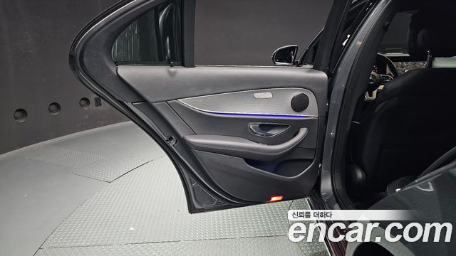 Mercedes-Benz E-Class E300 Avantgarde