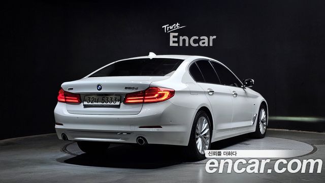 BMW 5-Series 520d xDrive Luxury Plus