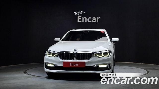 BMW 5-Series 520d xDrive Luxury Plus