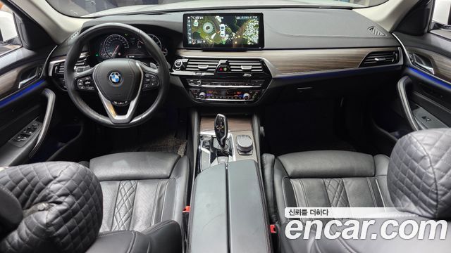 BMW 5-Series 520d xDrive Luxury Plus