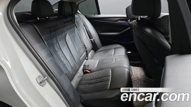 BMW 5-Series 520d xDrive Luxury Plus