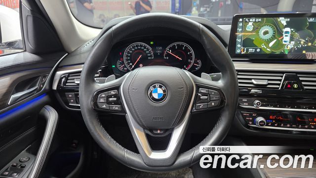 BMW 5-Series 520d xDrive Luxury Plus