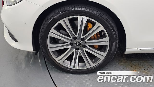 Mercedes-Benz E-Class E450 4MATIC Exclusive