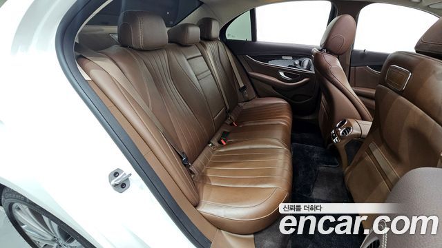 Mercedes-Benz E-Class E450 4MATIC Exclusive