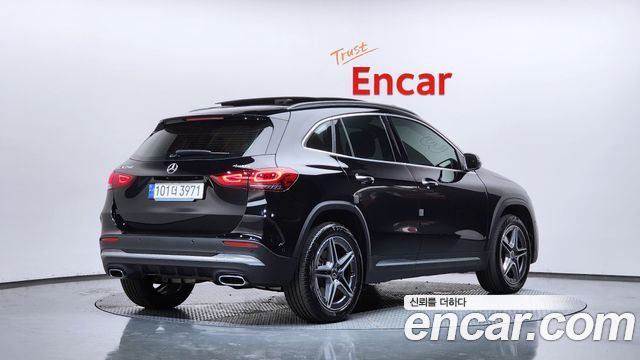 Mercedes-Benz GLA-Class GLA250 4MATIC