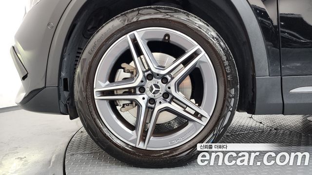 Mercedes-Benz GLA-Class GLA250 4MATIC