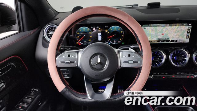 Mercedes-Benz GLA-Class GLA250 4MATIC