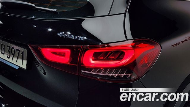 Mercedes-Benz GLA-Class GLA250 4MATIC