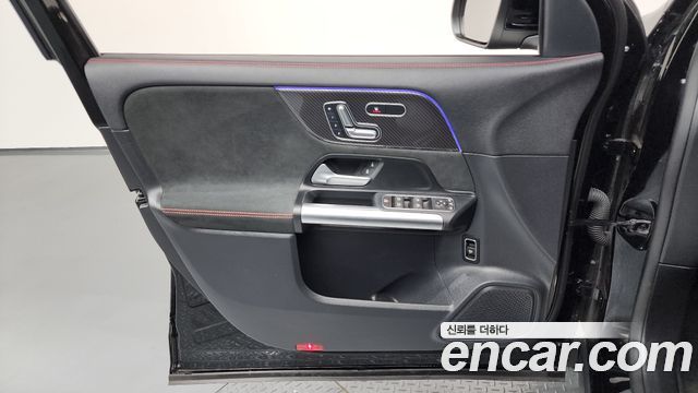 Mercedes-Benz GLA-Class GLA250 4MATIC