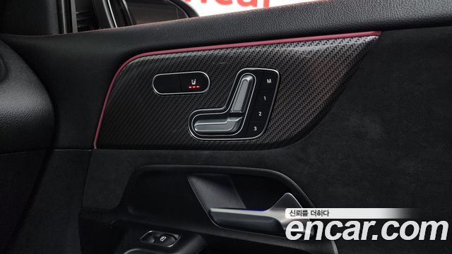 Mercedes-Benz GLA-Class GLA250 4MATIC