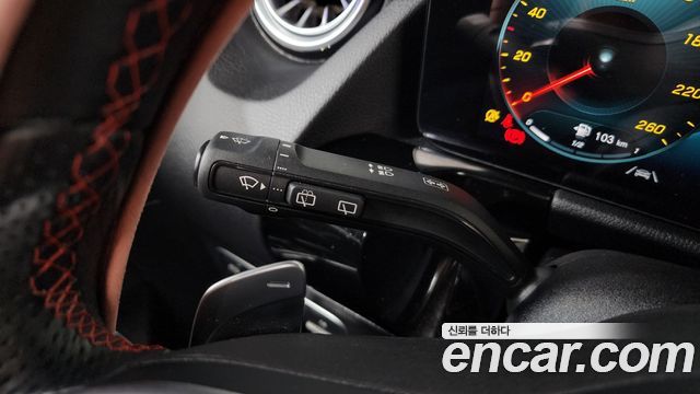 Mercedes-Benz GLA-Class GLA250 4MATIC