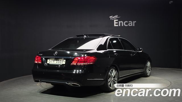Mercedes-Benz E-Class E300 4MATIC Avantgarde