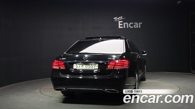 Mercedes-Benz E-Class E300 4MATIC Avantgarde