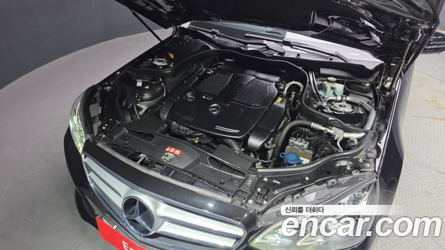 Mercedes-Benz E-Class E300 4MATIC Avantgarde