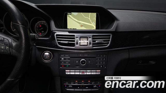 Mercedes-Benz E-Class E300 4MATIC Avantgarde
