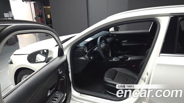 Mercedes-Benz A-Class A220 Hatchback