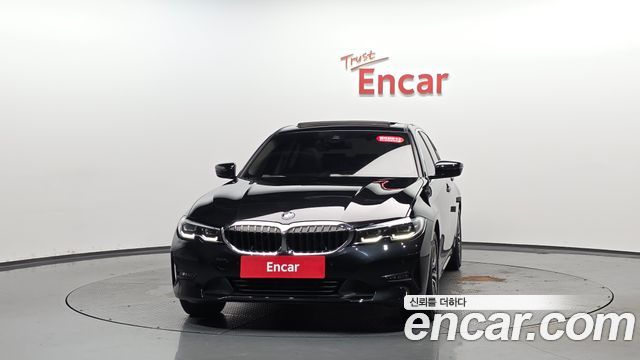 BMW 3-Series 320i