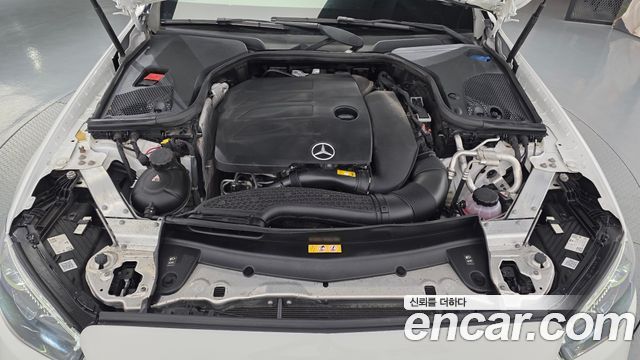 Mercedes-Benz E-Class E350 4MATIC AMG Line