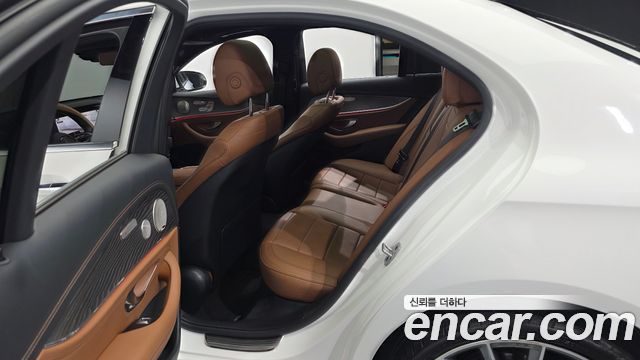 Mercedes-Benz E-Class E350 4MATIC AMG Line