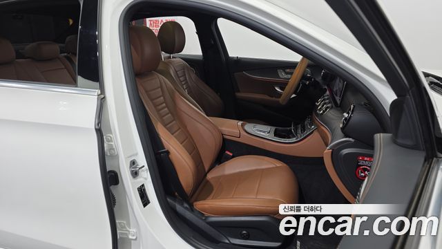 Mercedes-Benz E-Class E350 4MATIC AMG Line