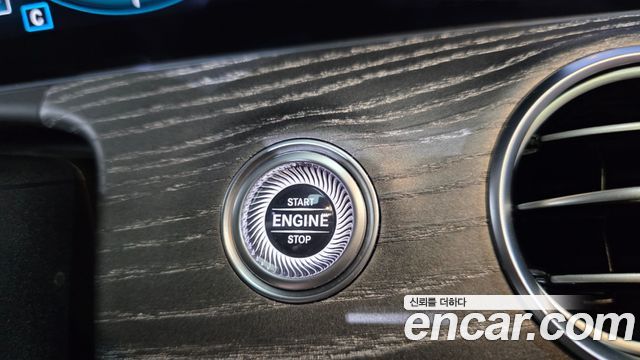 Mercedes-Benz E-Class E350 4MATIC AMG Line