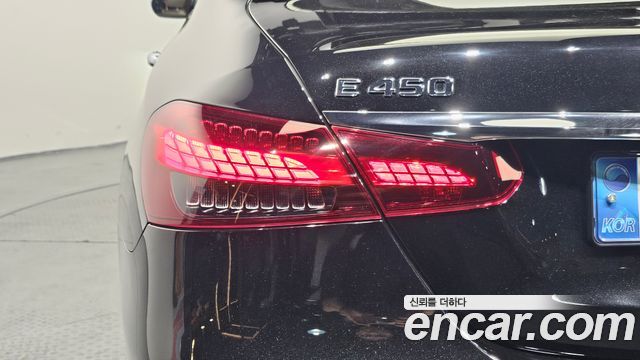 Mercedes-Benz E-Class E450 4MATIC Exclusive