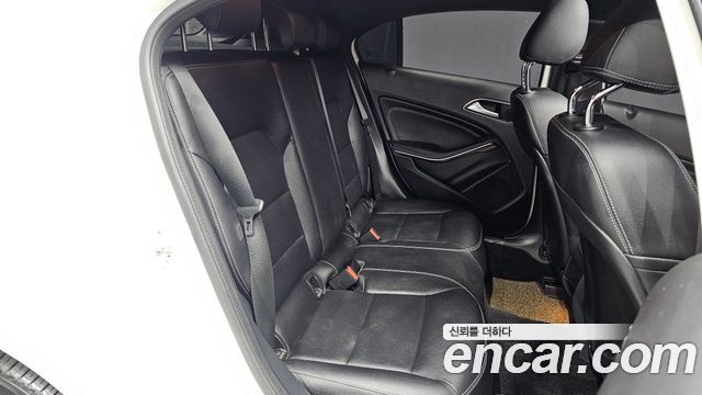 Mercedes-Benz A-Class A200
