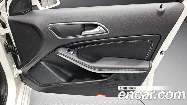 Mercedes-Benz A-Class A200